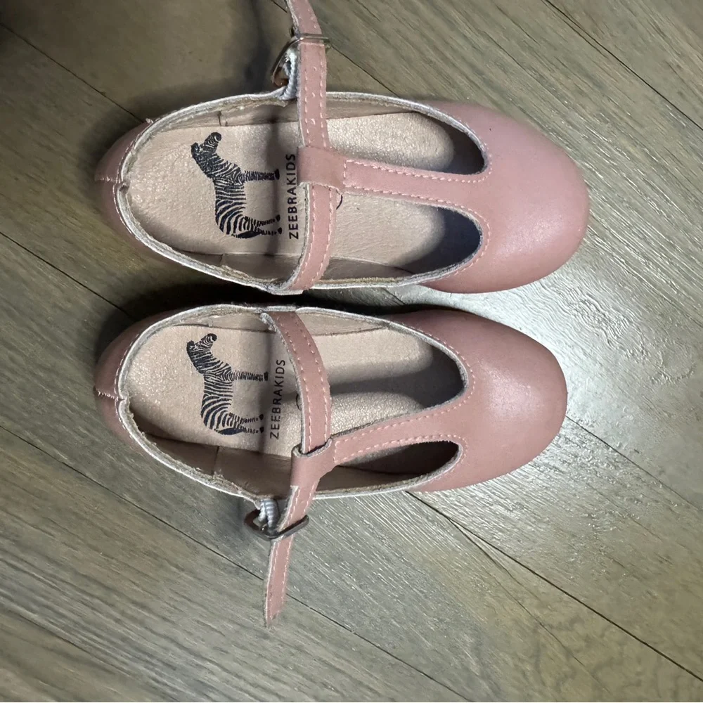 Zeebra Kids mauve pink toddler Mary Janes dressy shoes size 23